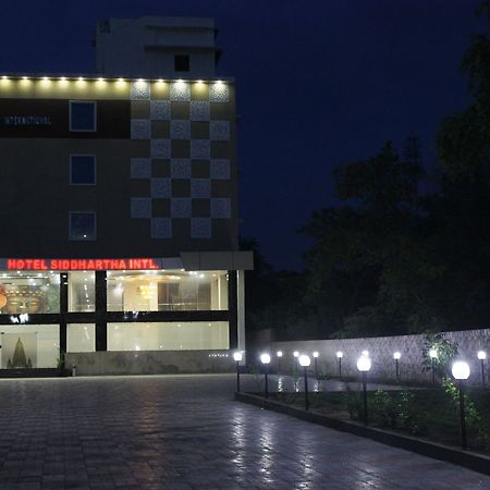 Hotel Siddhartha International Gaya Extérieur photo